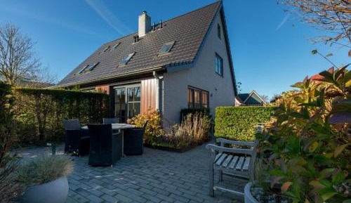One-Bedroom Holiday Home