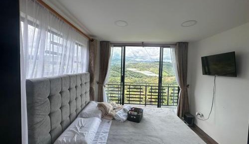 Double Room with Mountain View