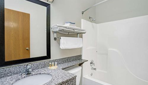 1 King Bed, Studio Suite, Non-Smoking