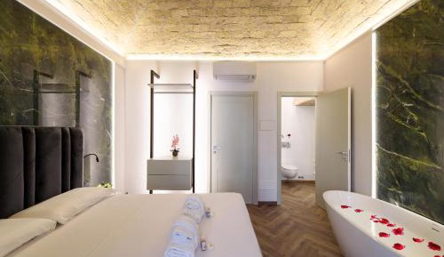 Deluxe Double Room with Bath