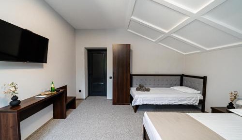 Triple Room with Pool View