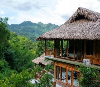 Single Bed in Dormitory Room