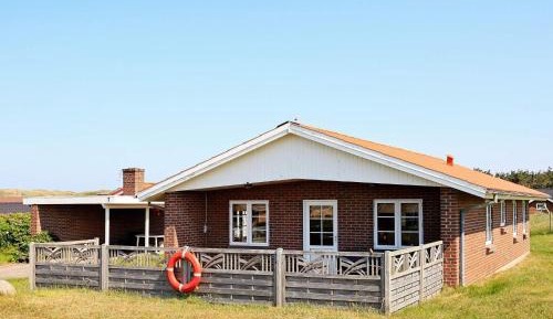 Three-Bedroom Vacation Home 