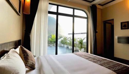 Junior Suite with Balcony