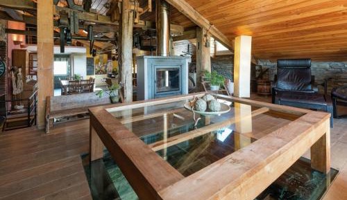 Five-Bedroom Holiday Home