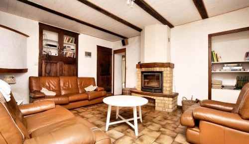 Ten-Bedroom Holiday Home