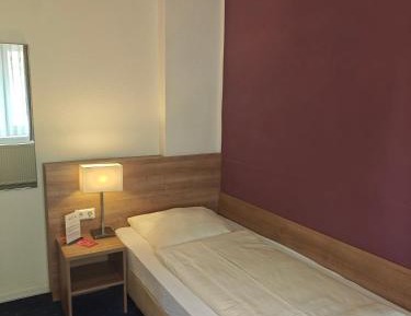 Single Room with shower and toilet