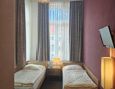 Single room with shower and own separate toilet