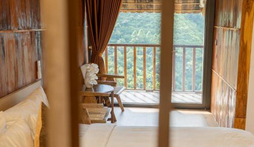 King Room with Lake View