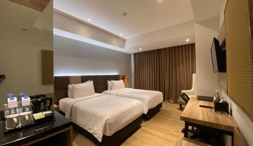 Superior Twin Room with Balcony