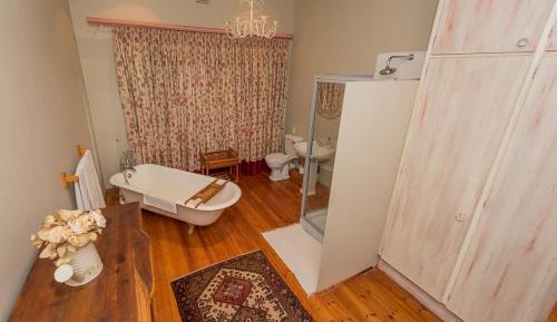 Twin Room with Bathroom