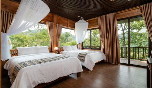 Bungalow with Garden View