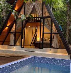 Queen Room with Pool View