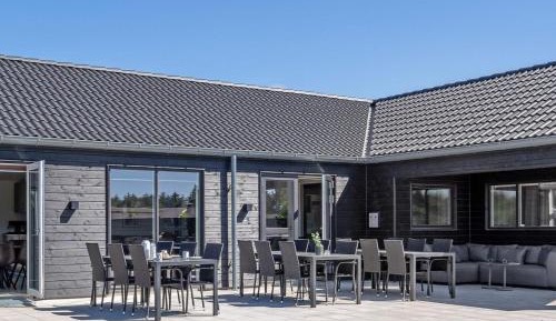 Seven-Bedroom Holiday Home