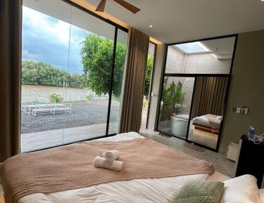 King Room with Lake View