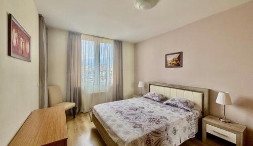 One-Bedroom Apartment with Balcony