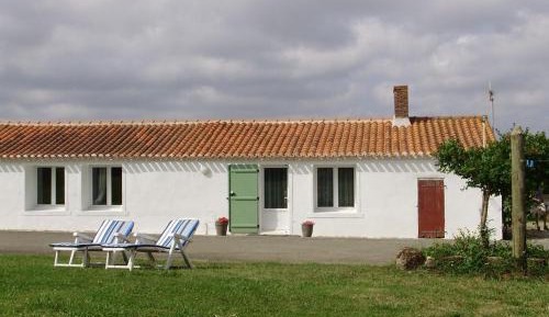 Holiday Home (6 Adults)