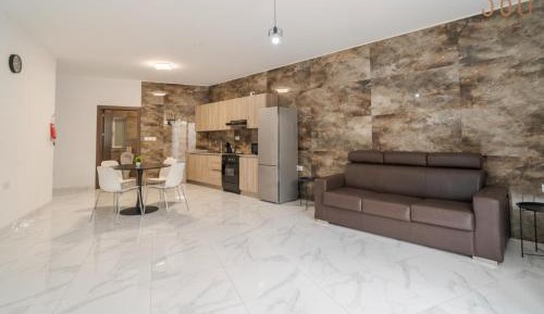 One-Bedroom Apartment with Balcony