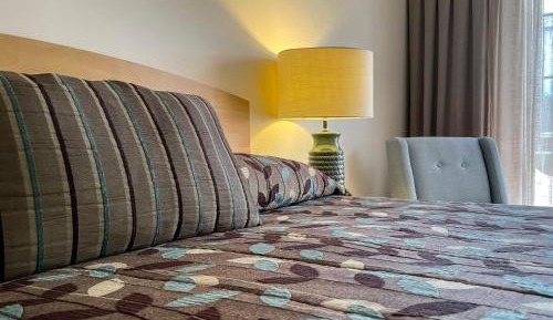 Deluxe King Studio with Spa Bath