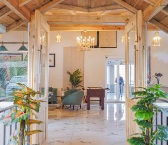 Three-Bedroom Deluxe Apartment