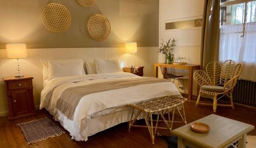 Colonial Matrimonial Room