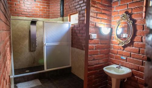 Family Room with Garden View