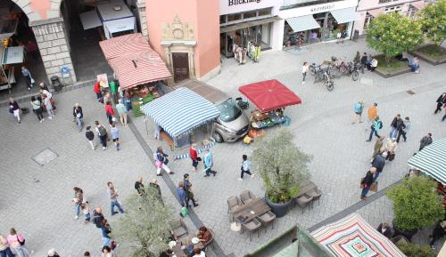 Two-Bedroom Deluxe Apartment with Balcony
