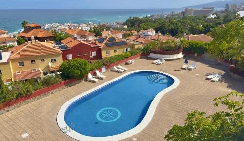 Two-Bedroom Apartment with Sea View