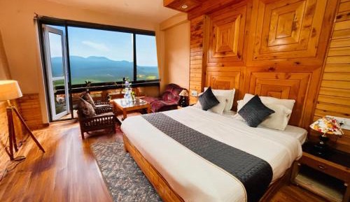 Queen Room with Balcony