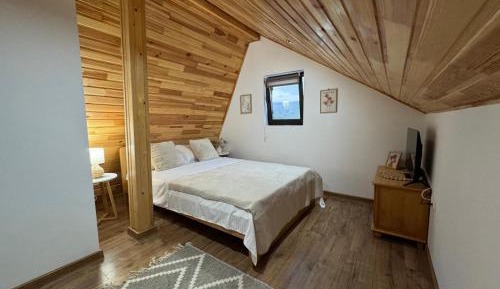 Double Room with Shared Bathroom