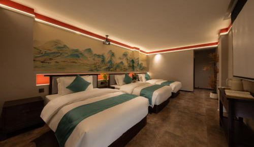 Superior Family Room