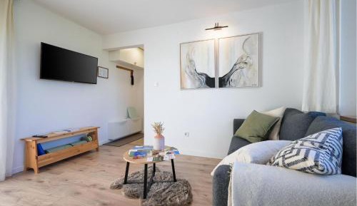 One-Bedroom Holiday Home