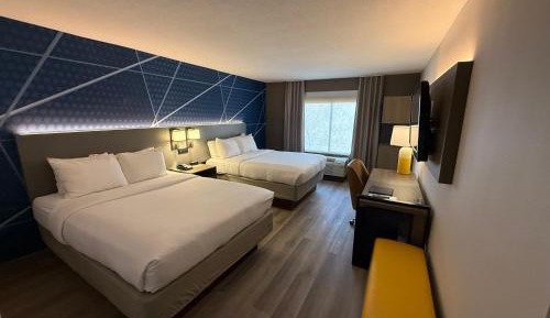 Queen Room with 2 Queen Beds - Non Smoking