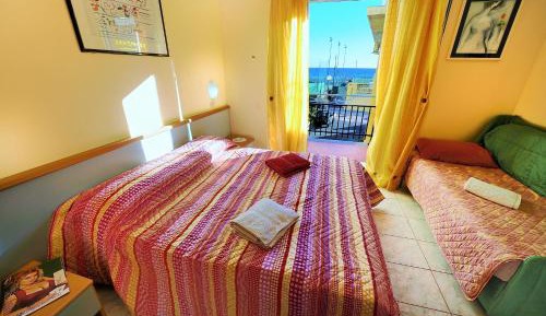 Triple Room with Sea View