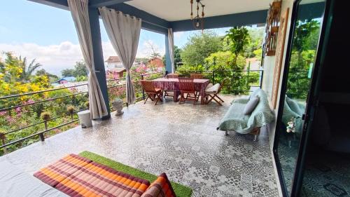 Double or Twin Room with Terrace