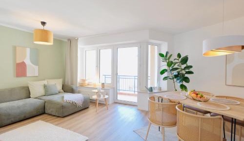 Two-Bedroom Deluxe Apartment with Balcony