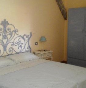 Deluxe Double Room (2 Adults + 1 Child)