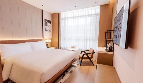 Premium King Room with Garden View