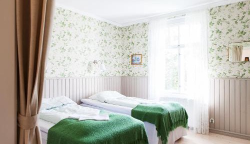 Twin Room with Shared Bathroom