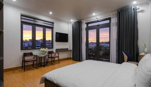 Deluxe Double Room with Balcony