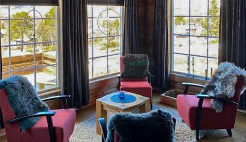 Seven-Bedroom Holiday Home