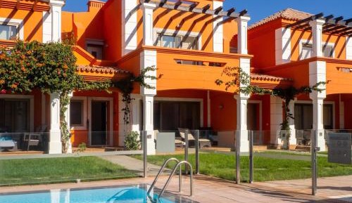 Three-Bedroom Holiday Home 