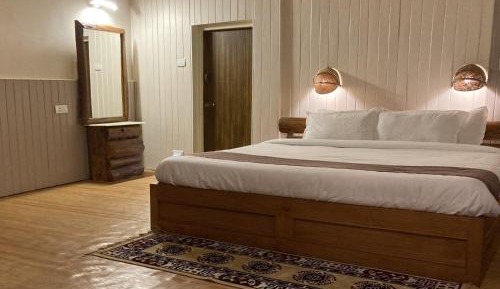 Superior Double or Twin Room with Mountain View