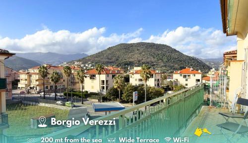 One-Bedroom Apartment with Balcony