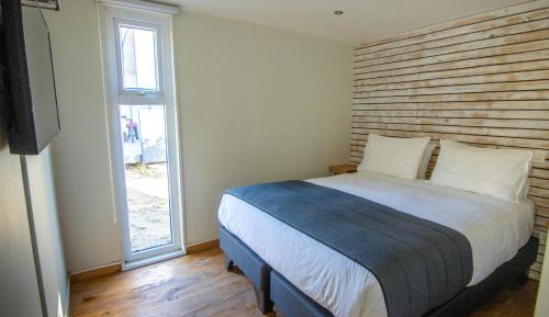 One-Bedroom Bungalow