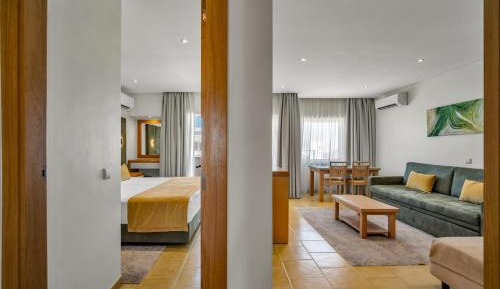 Studio with Partial Sea View