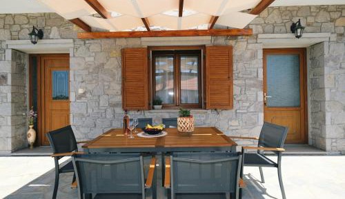 Two-Bedroom Deluxe Apartment