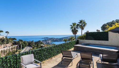 Four-Bedroom Deluxe Home - Oceanfront