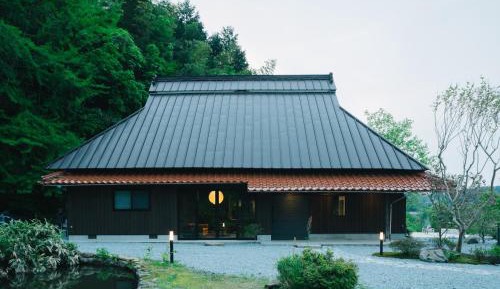 Villa with Garden View