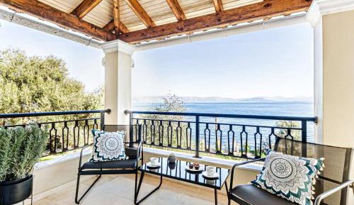 Deluxe Suite with Sea View